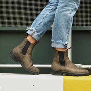 Blundstone Chelsea Boot Rustic Brown Leather 6.5